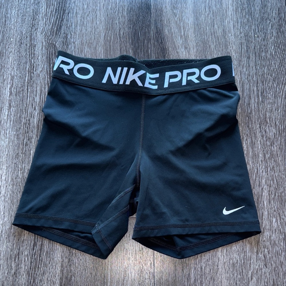 Nike Pro Women's Athletic Black Shorts